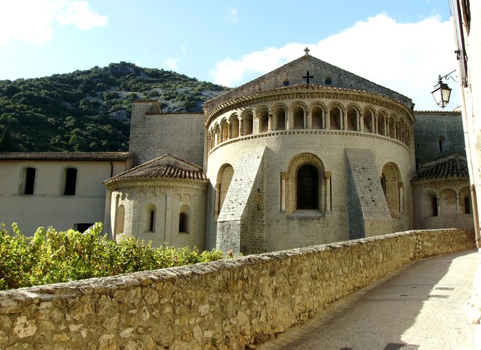 Abbaye de Gellone - Hérault, le Languedoc © Photothèque Hérault Tourisme - Julie Noclercq 