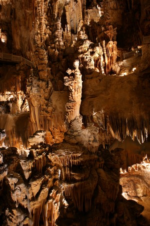 La vierge à l'enfant, Grotte des Demoiselles - Hérault, le Languedoc © Victor Ferrer Rico 