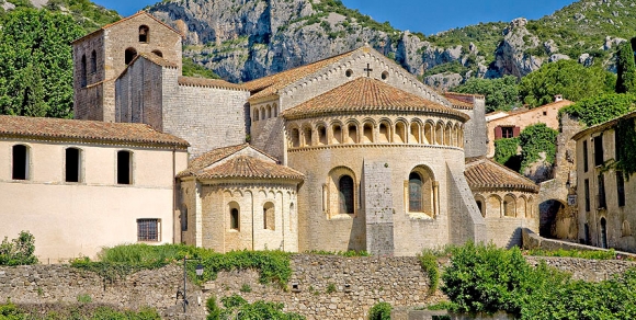 Abbaye de Gellone, Saint Guilhem le Désert - Hérault, le Languedoc © Jacques Debru